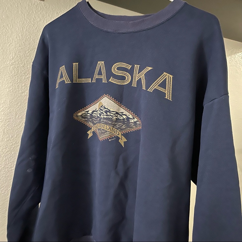VINTAGE ALASKA CREWNECK